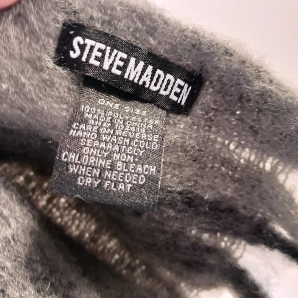 Steve Madden Brushed Plaid, Blanket Wrap Scarf, Black/Gray, Fringe, One Size